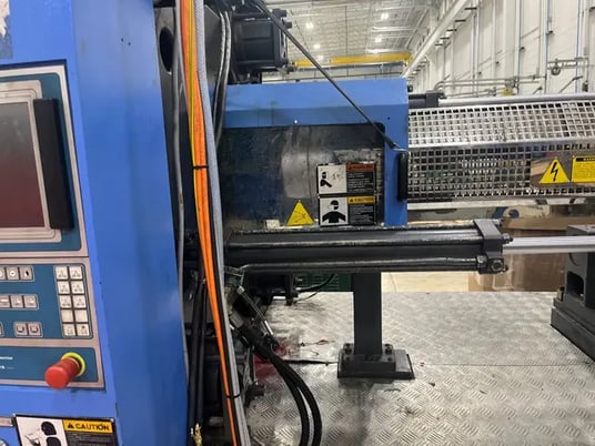 674 Ton, 110 oz., Haitian #MA6000-4500, servo hydraulic horizontal plastic injection molder, 34.65" x 34.65" - Image 4
