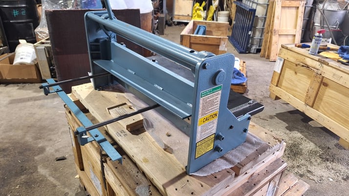 18 gauge x 2' Roper Whitney #125, benchtop metal shear, new in crate - Image 4