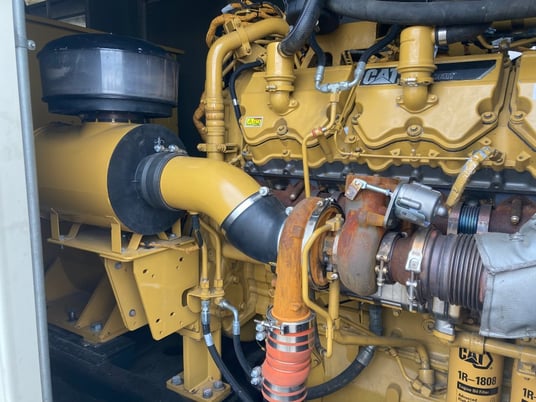 800 KW Caterpillar #XQ800, diesel generator set, standby, multi-volt, C27 engine, Tier 4i, 2024 - Image 2