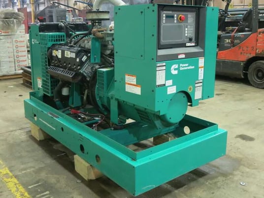 70 KW Cummins #GGHF, Natural gas / propane generator set, 87 hours, 126 HP @ 1800 RPM, Ford WSG1068 6.8L - Image 5