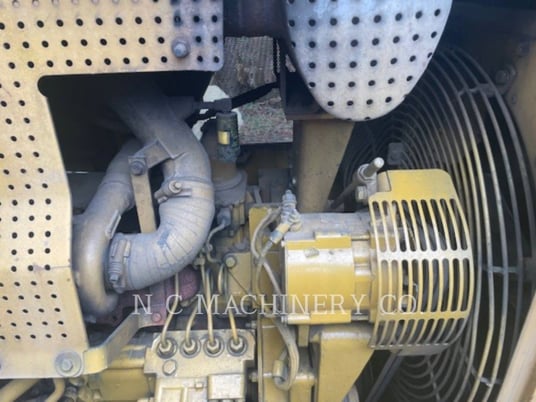 Caterpillar D4H, Crawler Dozer, 2672 hours, S/N: 8PB01503, 1987 - Image 7