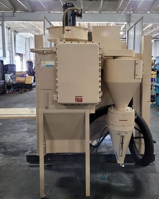 Abrasive Blast Systems #6048, blast cabinet, 2 turn table carts, 900 cfm dust collector - Image 3