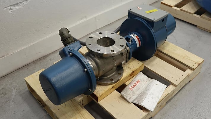 4" Dezurik, Electronic Basis Weight Control Valve, 316 Stainless Steel - Image 1