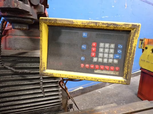 Bridgeport, Vertical Mill, 11" X 58" table, 2 HP, digital read out, 773,275 hours - Image 4