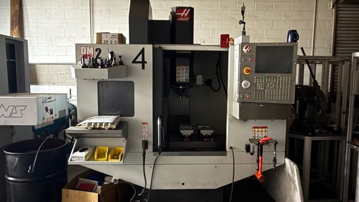 Haas #DM-2, 4th Axis CNC vertical machining center, 28" X, 16" Y, 15.5" Z, 15000 RPM, 18 automatic tool - Image 1
