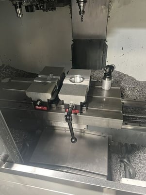 Haas #DM-2, 4th Axis CNC vertical machining center, 28" X, 16" Y, 15.5" Z, 15000 RPM, 18 automatic tool - Image 5