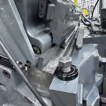 Cincinnati Milacron No. 340-20, centerless grinder, 3" capacity, 24" grinding wheel, 40 HP, 1200 RPM - Image 4