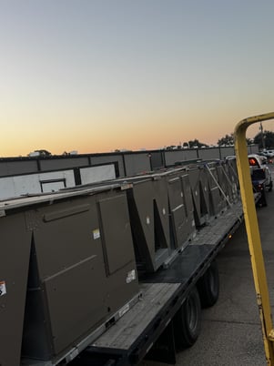 12.5 Ton, York #7J15N24R2B3ACA2A2 Sun Pro 3 Predator RTU package unit, 208/230 V., 3 phase, 60 Hz, gas heat - Image 10