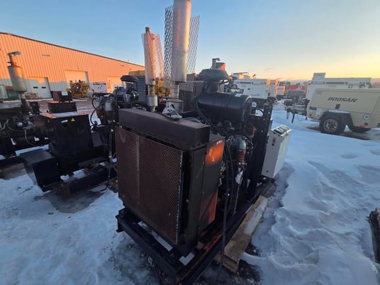 66 KW Isuzu, diesel generator set, 480 Volts, 3-phase, BJ-4JJ1XYGV-01 engine, 2011 - Image 7