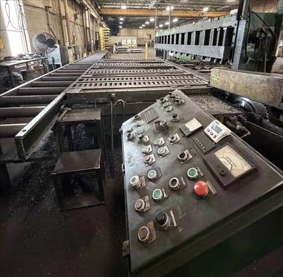 Oliver #879, plate saw, 154" length x 6-1/4" thick capacity, 154" BH, 23" saw blade diameter, 72" front - Image 5