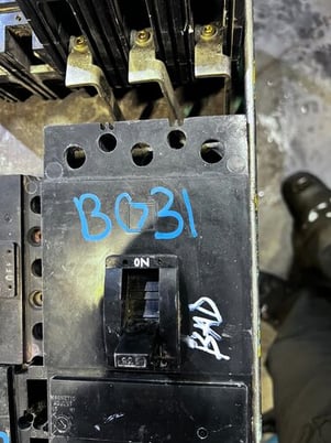 125 Amps, Square D #125A, electrical breaker - Image 1