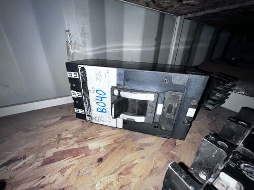 600 Amps, Square D #600A, electrical breaker - Image 1