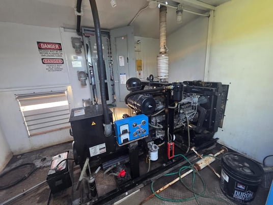 75 KW Isuzu #A-6BG1, diesel generator set, 120/208 Volts, 3-phase, 1585 hours, 1800 RPM, 2009 - Image 1