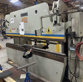 175 Ton, Accurpress #717510, CNC Press Brake, 10' overall, 100" between housing, 8" stroke, 14" open, 10" - Image 1