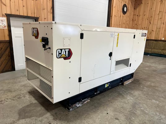 200 KW Caterpillar #D200GC, Diesel Generator Set, Sound Attenuated Enclosure, 4364 HP @ 1800 RPM CAT C7.1 - Image 2