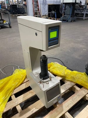 Mitutoyo #ATK-F1000, Twin Scale Hardness Tester, 9.4" vertical capacity, 5" throat, 120 Volt, 1PH - Image 2