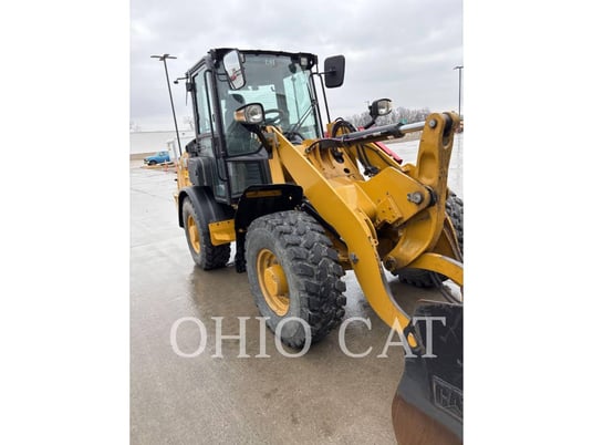 Cat 906, Compact Wheel Loader, 1639 hours, S/N: MZ600166, 2023 - Image 4