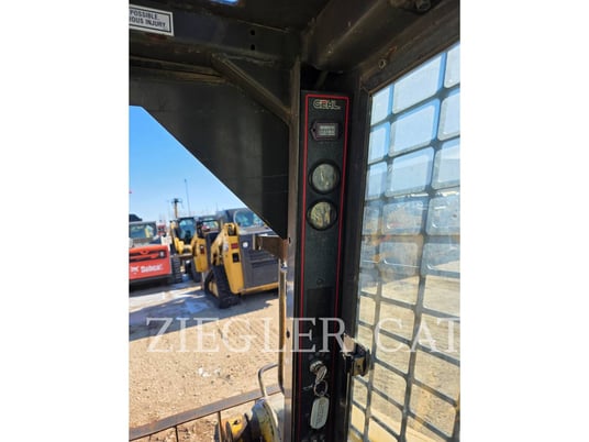 Gehl Company 5635, Skid Steer Loader, 5257 hours, S/N: 12813, 1999 - Image 5