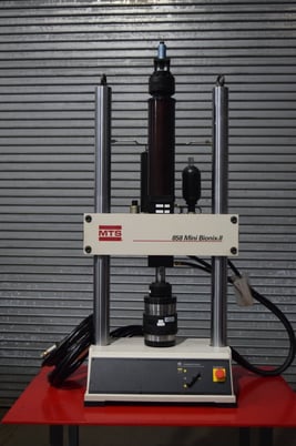 5.5 KIP (25kN), MTS #858 Mini Bionix II axial torsional fatigue load frame, 2 columns, 17-1/2" btwn columns - Image 4