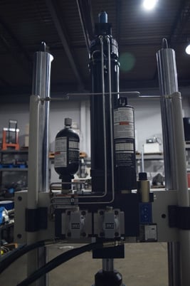 5.5 KIP (25kN), MTS #858 Mini Bionix II axial torsional fatigue load frame, 2 columns, 17-1/2" btwn columns - Image 10