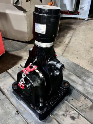 MTS #204.81, hydraulic actuator, 110 KIP (500kN), 6" dynamic/6" static stroke, swivel base, reconditioned - Image 4