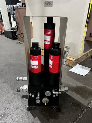 MTS #290.14, hydraulic service manifold, 50 GPM, pilot pressure, MTS piston accumulators - Image 2