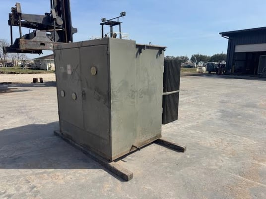 1500 KVA, 12470/7200 Primary, 480/277 Secondary Square D #R490029, transformer - Image 1