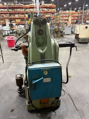 Kearney & Trecker #CE, Knee & Column Milling Machine, 3 HP, 8" x 41" table - Image 3