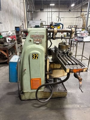 Kearney & Trecker #CE, Knee & Column Milling Machine, 3 HP, 8" x 41" table - Image 4