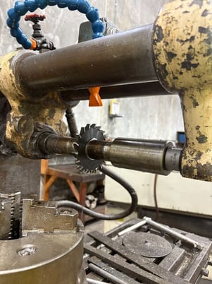 Kearney & Trecker #CE, Knee & Column Milling Machine, 3 HP, 8" x 41" table - Image 9