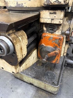 Kearney & Trecker #CE, Knee & Column Milling Machine, 3 HP, 8" x 41" table - Image 10