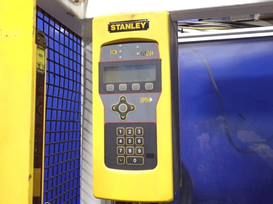 HS Technologies #C-Pillar-Quad-Cab, Assembly Station, w/Digital Display, QPM & Screw Gun, 4-Wheel, 80 psi - Image 6