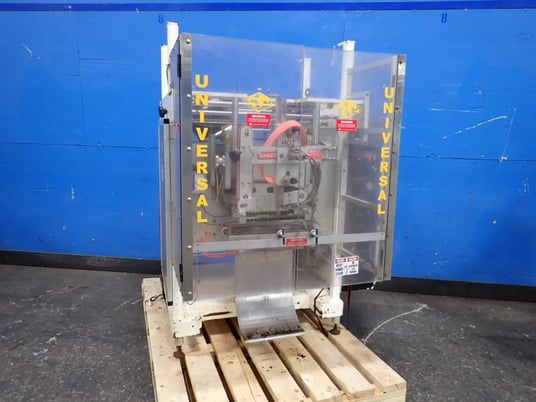 Universal Packaging #S1500CA, Vertical Form Fill & Seal Machine, 208 V, 2002 - Image 1