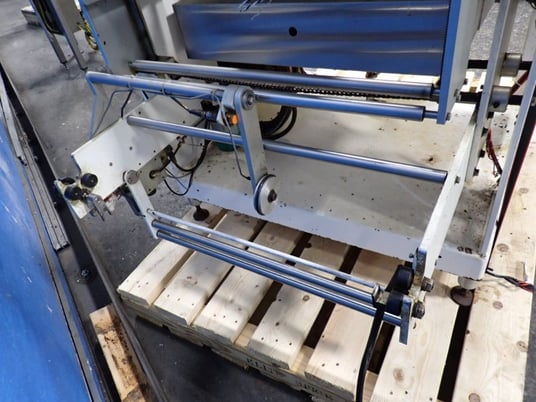 Universal Packaging #S1500CA, Vertical Form Fill & Seal Machine, 208 V, 2002 - Image 9