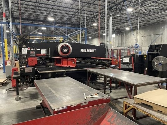 33 Ton, Amada #EMK-3610NT, Servo drive CNC turret punch, 50" throat, 58 station, 4 automatic index, 2007 - Image 3