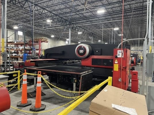 33 Ton, Amada #EMK-3610NT, Servo drive CNC turret punch, 50" throat, 58 station, 4 automatic index, 2007 - Image 4