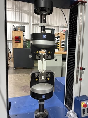 Frank Bacon, new set of 10 kN capacity pneumatic grips, rubber or serrated faces - Image 3