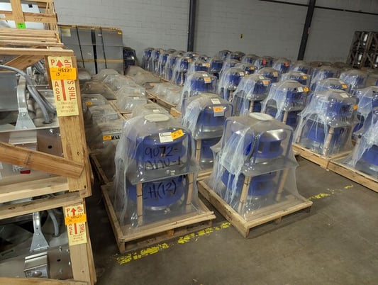 40 Ton, Daikin, complete split system condenser + air handlet (AHU), new, unused (10 available) - Image 6