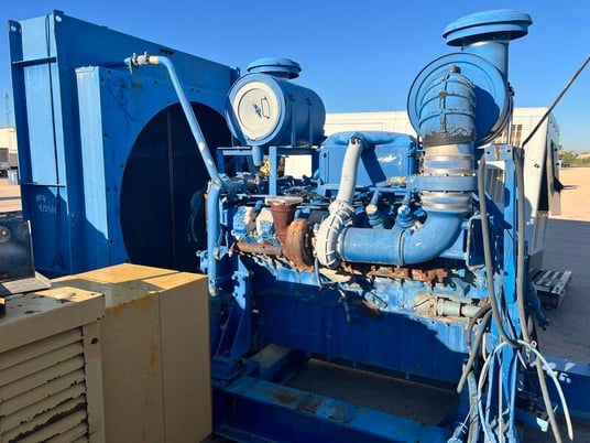 1493 BHP MTU #16V2000, diesel engine w/ radiator, 1800 RPM - Image 3