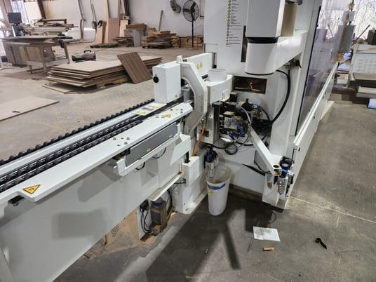 Homag #Edgeteq-S-300, edge bander with conveying system, new in shipping crate, 2024 - Image 4