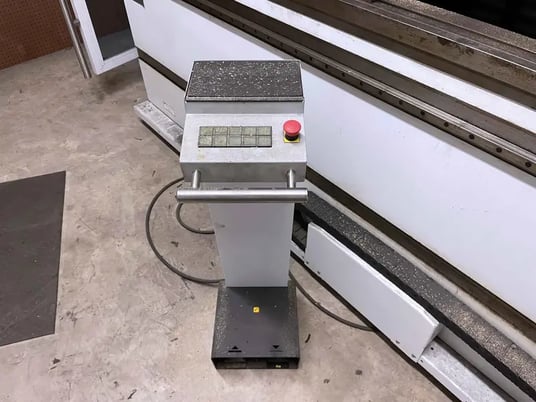 187 Ton, Trumpf #Trubend-5170, CNC press brake, 10' overall, 107" between housing, 16" throat, 24" open, 2012 - Image 3