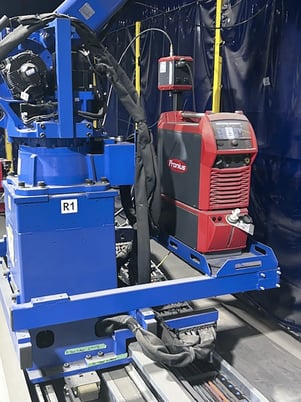 Yaskawa, dual robot weld cell, 45 lb payload, 123" horizontal reach, 221" vertical reach, 2023 - Image 4