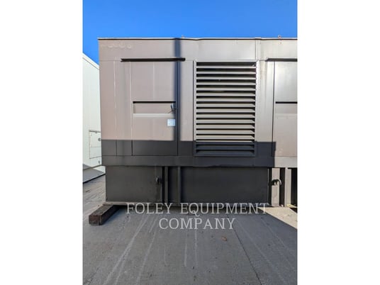 800 KW Caterpillar #3412, diesel generator set, 664 hours, 1998 - Image 2