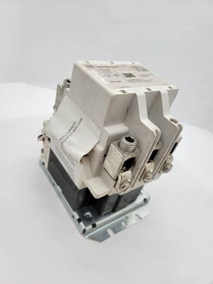 Cutler-Hammer A202K4CAM, AC Lighting Contactor, 200A, 3P, 60 Volts, 120/110 Volts, Coil Model M - Image 1
