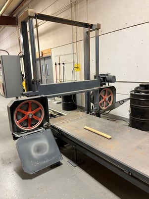 48" x 54" Forrest #480i, Horizontal Bandsaw, 4' x8' table, 3000 FPM, 2 HP, 20" wheel, 2017 - Image 3