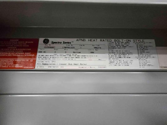 400 Amp. General Electric Spectra Series, Panelboard, 480 Volts, 3Ph, 4 Breakers & Main - Image 5