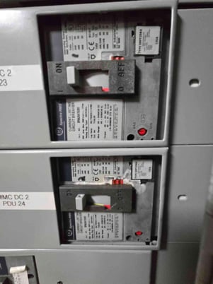 400 Amp. General Electric Spectra Series, Panelboard, 480 Volts, 3Ph, 4 Breakers & Main - Image 7