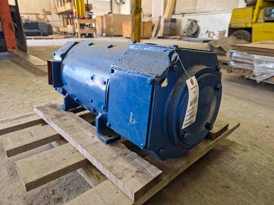 40 HP 1800 RPM Emerson, Frame 289ATZ, DPFVBB, 500 VA, 300 VF - Image 2