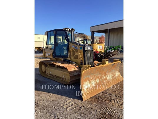 Caterpillar D3LGP, 988 hours, S/N: XKY05633, 2024 - Image 2