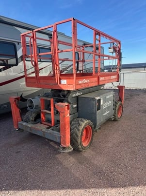 Skyjack #SJ6832RT, Rough Terrain Scissor Lift, 32' Platform Height, Outriggers, Kubota Dual Fuel Engine, 2017 - Image 4
